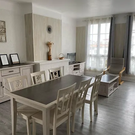 Spacieux 2 Pieces Dans L'hyper-centre Апартаменты *