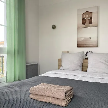 Spacieux 2 Pieces Dans L'hyper-centre Royan